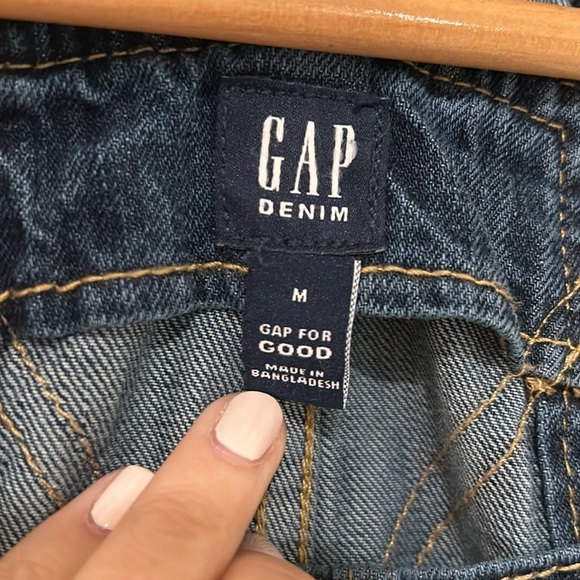 NWT | GAP classic shorts overalls | Size M - Picture 2 of 14